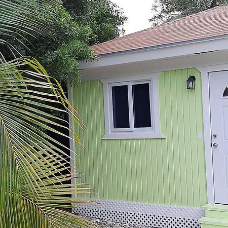 Апартаменты Budget & Basic In Local Neighborhood, 7Min Drive To Downtown Nassau Beach Paradise Экстерьер фото