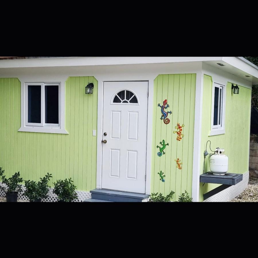 Апартаменты Budget & Basic In Local Neighborhood, 7Min Drive To Downtown Nassau Beach Paradise Экстерьер фото